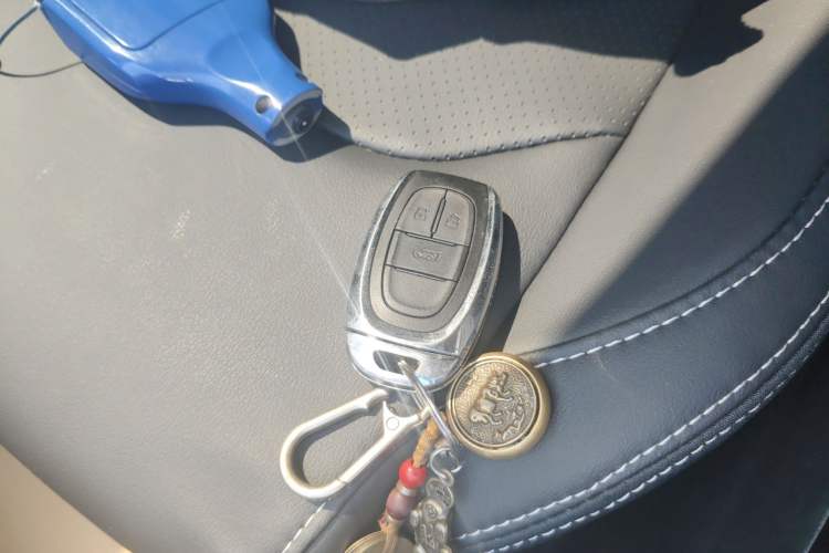 Used SAIC MAXUS G50 2022 1.5T Automatic Comfort Touring B Vehicle Key