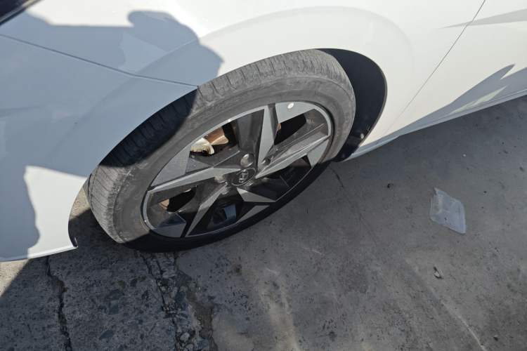 Used Hyundai Elantra 2022 1.5L CVT LUX Prestige Edition
