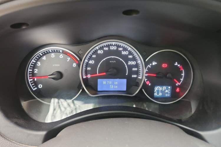 Used Renault Koleos 2014 2.5L 4x4 Comfort Edition Instrument Cluster