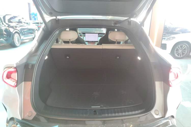 Used Xiaomi Auto YU7 2025 Ultra-Long Range Rear-Wheel Drive Version
