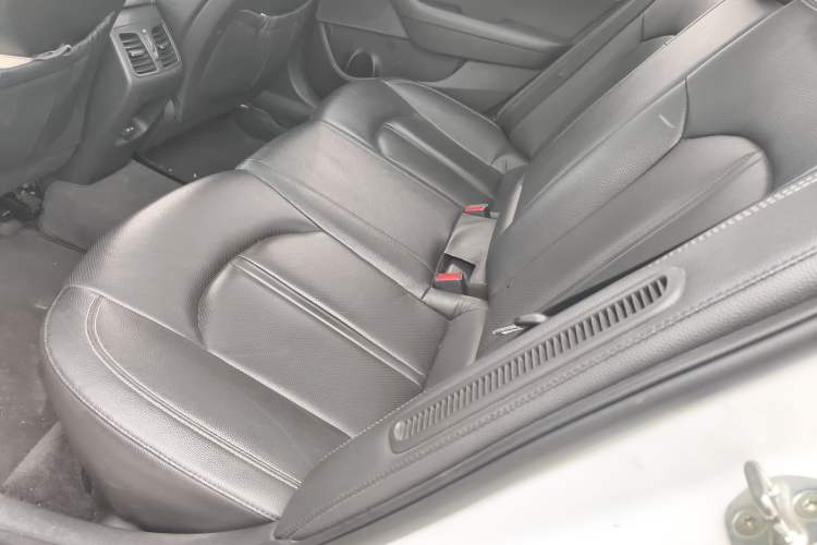 Used Hyundai Sonata Plug-in Hybrid 2018 2.0 PHS Smart Connect Version China V Standard Left Rear Seat