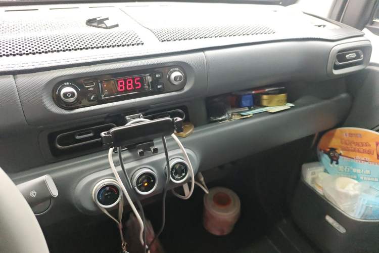 Used Wuling Zhiguang New Energy 2025 Model 305km Ambitious Edition