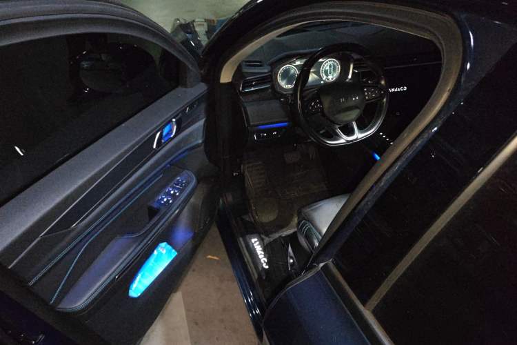 Used Lynk & Co 05 2020 2.0TD Two-Wheel Drive Shine Halo
