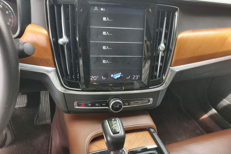 Used Volvo S90 2020 T5 Zhiya Luxury Edition Audio And AC Panel