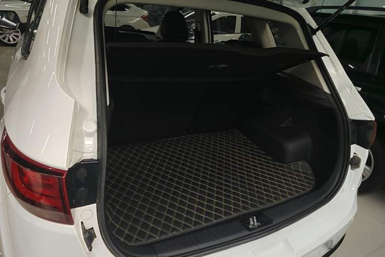 Used Bestune X40 2019 1.6L Automatic Luxury Edition China VI
