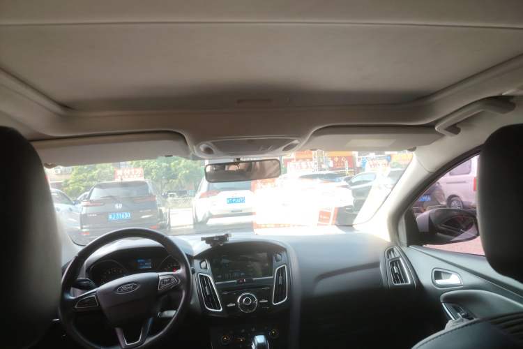 Used Ford Focus 2015 Hatchback EcoBoost 125 Automatic Supreme Style Edition
