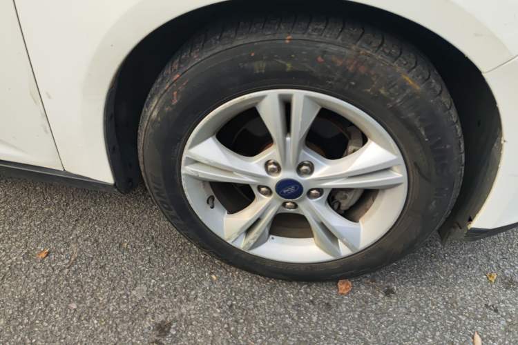 Used Ford Focus 2017 Hatchback 1.6L Manual Comfort Plus SmartDrive Edition
