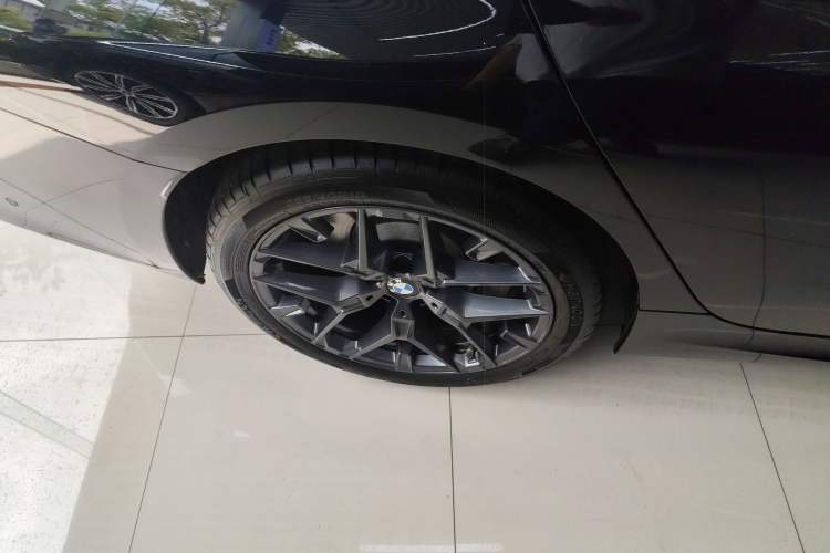 Used BMW 3 Series 2025 330Li M Sport Shadowline Package Exterior 5