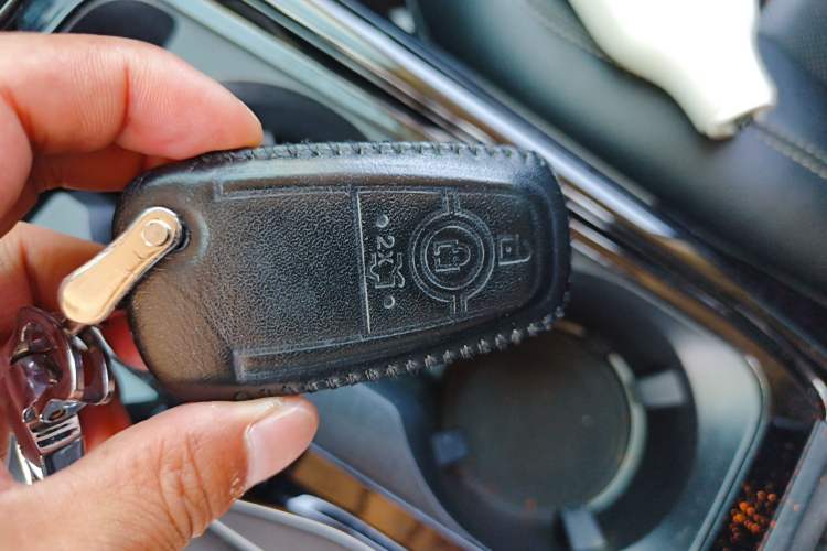 Used Ford Explorer 2020 EcoBoost 285 4x4 Titanium Edition 6 Seats
