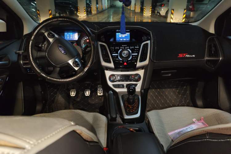 Used Ford Focus 2012 Hatchback 2.0L Manual Luxury Sport Model