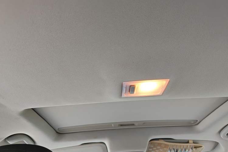 Used Buick Encore 2013 1.4T Automatic Two-Wheel Drive Elite Model Headliner