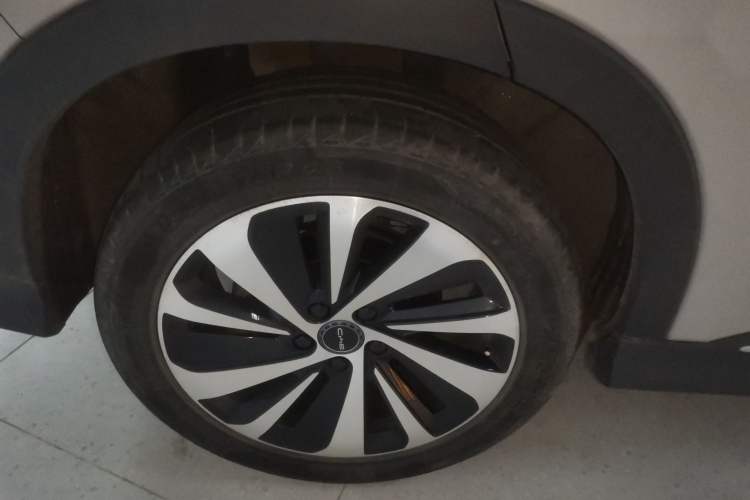 Used BYD Song PLUS New Energy 2023 Champion Edition DM-i 110KM Flagship PLUS Right Rear Wheel Hub