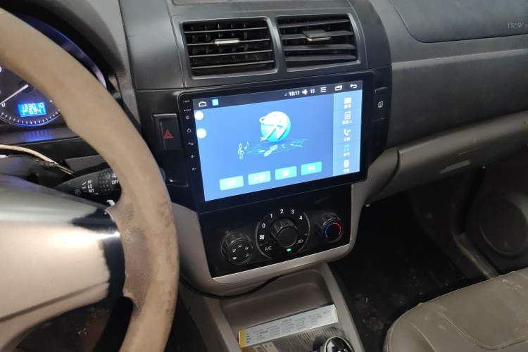 Used BAIC Weiwang M20 2014 1.5L Ultra-Luxury BJ415B Audio And AC Panel