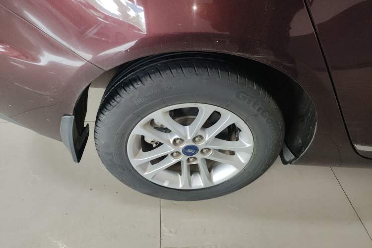 Used Ford Escort 2019 1.5L Automatic ZhiXiang Model Right Rear Wheel Hub