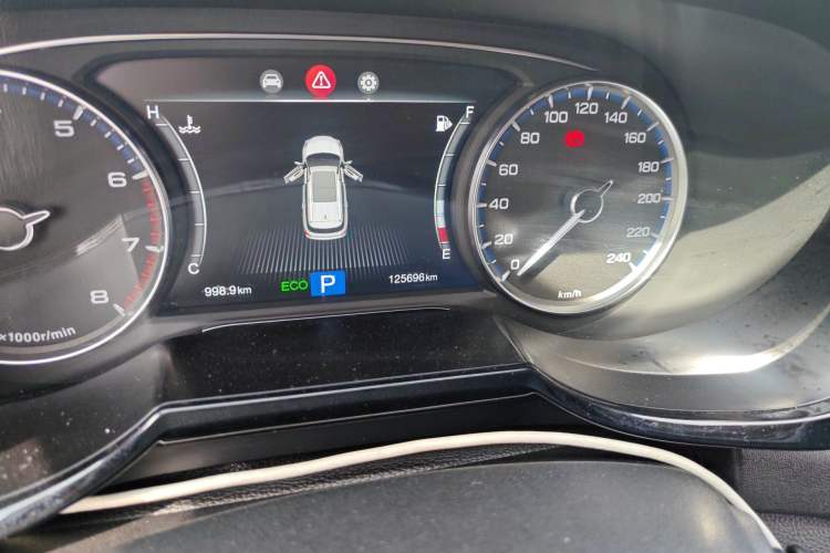 Used GAC Trumpchi GS7 2017 320T Two-Wheel-Drive Luxury Model Odometer Close Up