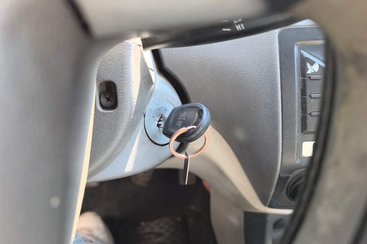 Used FAW Xiali N5 2014 1.0L Manual Comfort Model
