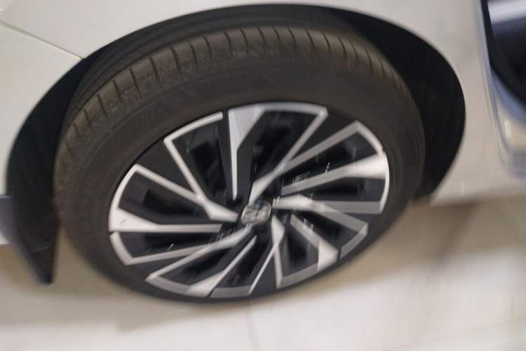 Used Volkswagen Sagitar 2026 Model L 300TSI DSG Elite Version
