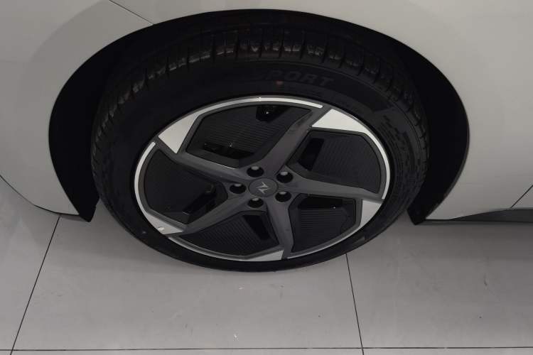 Used Dongfeng eπ eπ007 2024 620 Pro Version