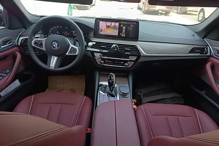 Used BMW 5 Series 2022 Restyled 530Li Leading Edition M Sport Package