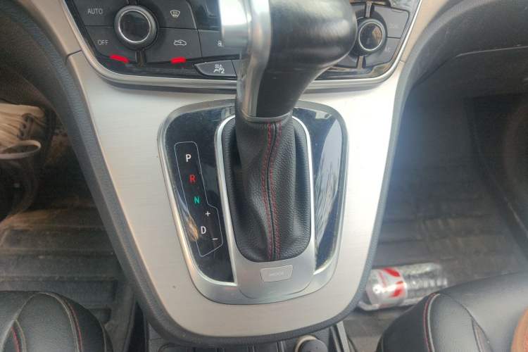 Ojetý Haval M6 2017 1.5T Automatic Two-Wheel Drive Elite Model