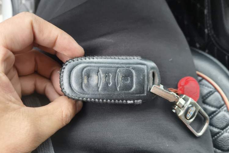 Used Geely Auto Emgrand X7 Sport 2020 1.8TD DCT Two-Wheel Drive Smart Connect 4G-Enabled Version
