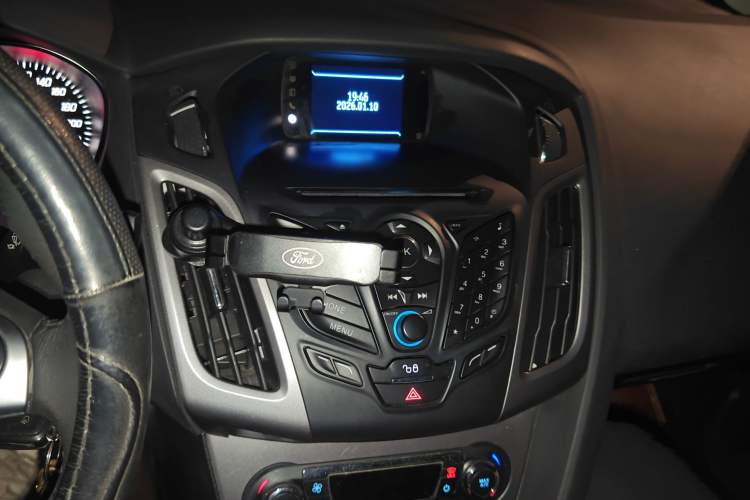 Used Ford Focus 2012 Sedan 1.6L Manual Fashion Edition