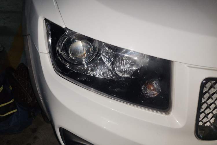 Used Jeep Compass 2014 Revised Version 2.0L Two-Wheel Drive Elite Edition Right Front Headlight