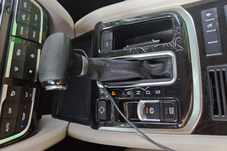 Used GAC Trumpchi GS8 2017 320T Two-Wheel Drive Luxury Smart Connectivity Version (7 Seats)