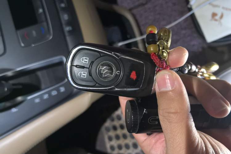 Used Buick GL8 2018 ES 28T Premium Model China VI Standard