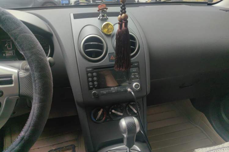 Used Nissan Qashqai 2012 2.0 XL Fire CVT 2WD Audio And AC Panel