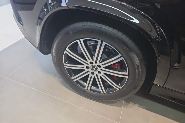 Used Mercedes-Benz GLE 2023 GLE 350 4MATIC Stylish Model Exterior 5