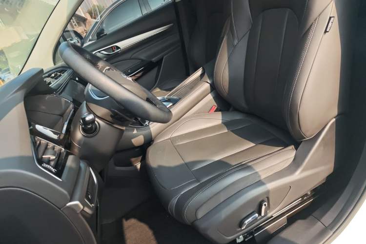 Used Dongfeng Aeolus AX7 2020 1.6T Automatic AI Navigation Model China VI Standard