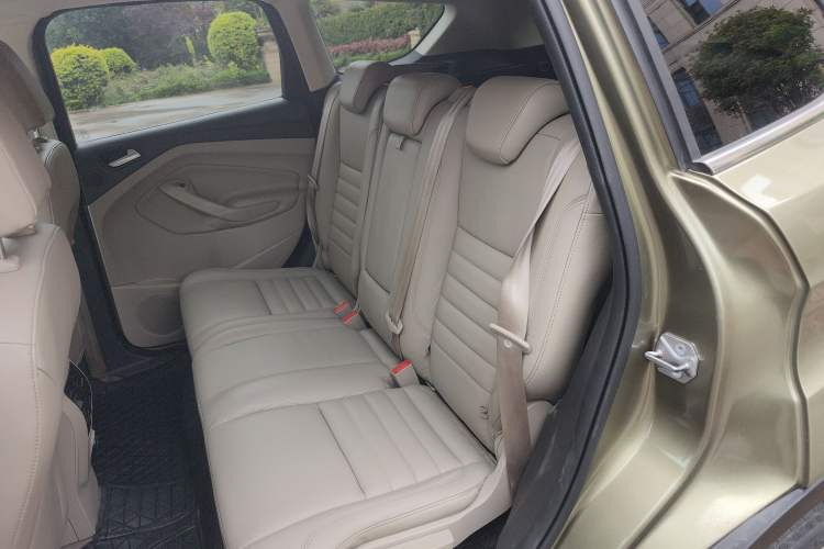 Used Ford Kuga 2013 2.0L GTDi Four-Wheel-Drive Elite Model
