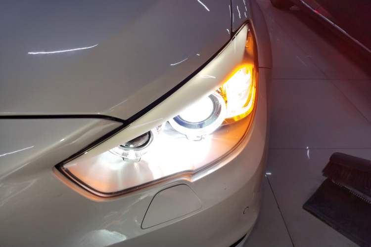 Used BMW 5 Series GT 2015 528i Leading Model