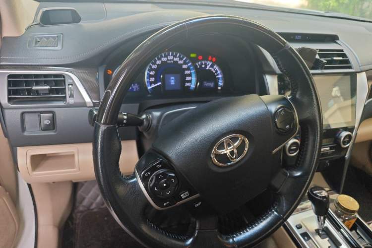 Used Toyota Camry 2012 Luxurious Edition 2.5HG Zunrui