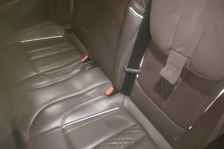 Used BMW 5 Series 2018 Revised Version 530Li Leading Edition Luxury Package Left Rear Seat