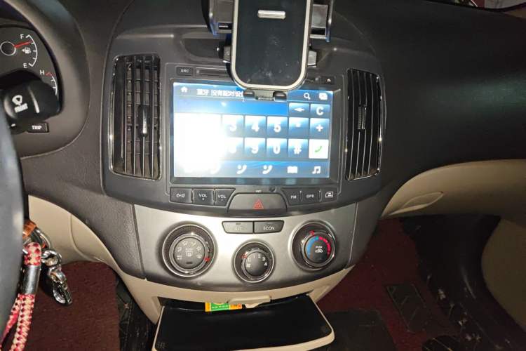 Used Hyundai Celesta 2011 1.6L Automatic Comfort Edition Audio And AC Panel