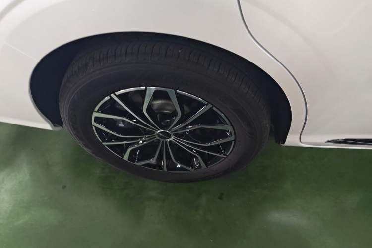 Used Roewe iMAX8 New Energy 2025 1.5T DMH Lu Zun Deluxe Edition