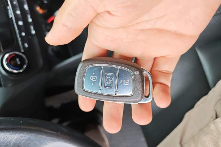 Used Hyundai Tucson 2018 1.6T Dual-Clutch Two-Wheel Drive 15th Anniversary Special Edition Vehicle Key