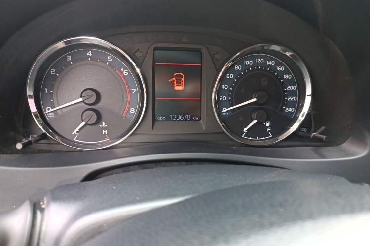 Used Toyota Corolla 2018 1.2T S-CVT GL-i Zhihui Edition Odometer Close Up