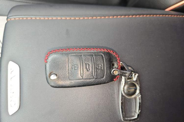 Used CHANGAN OSHAN X7 2020 1.5T Automatic Elite Edition Vehicle Key