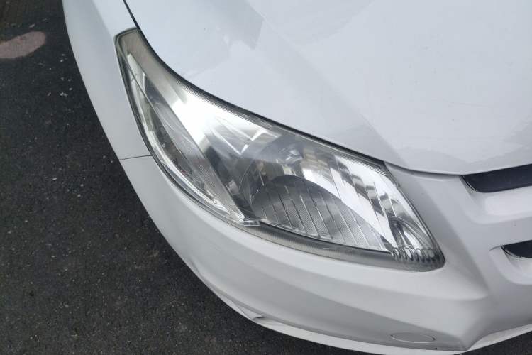 Used Chevrolet Sail 2013 Sedan 1.2L Manual Fashionable Happiness Edition