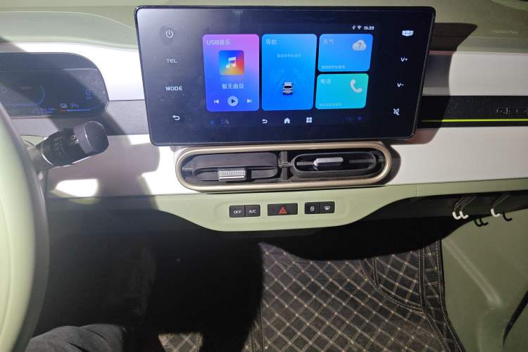 Used Geely Galaxy Panda 2025 210km Panda Rider Audio And AC Panel