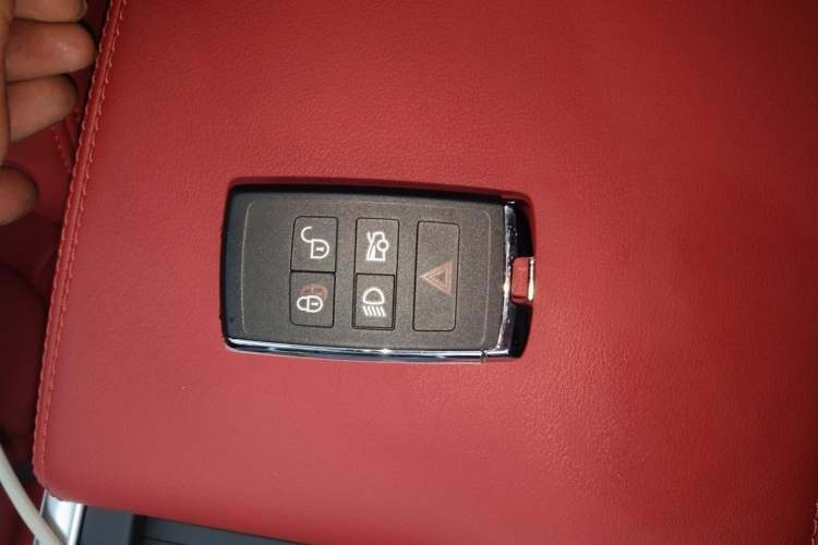 Used Jaguar XEL 2024 2.0T 250 PS R-DYNAMIC S Advanced Sport Edition
