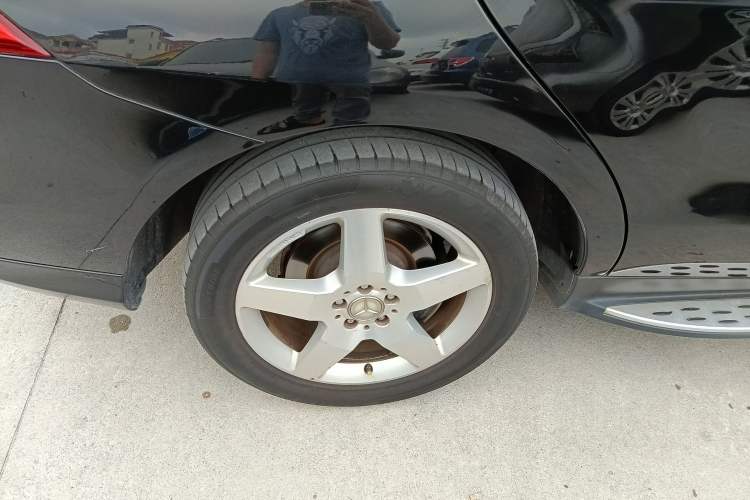 Used Mercedes-Benz M-Class 2014 ML 400 4MATIC Luxury Model
