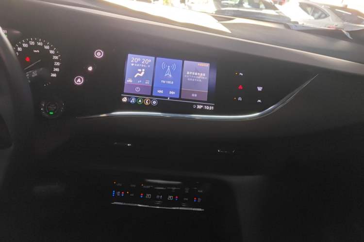 Used Buick Enclave 2020 28T Four-Wheel Drive Flagship Version Audio And AC Panel