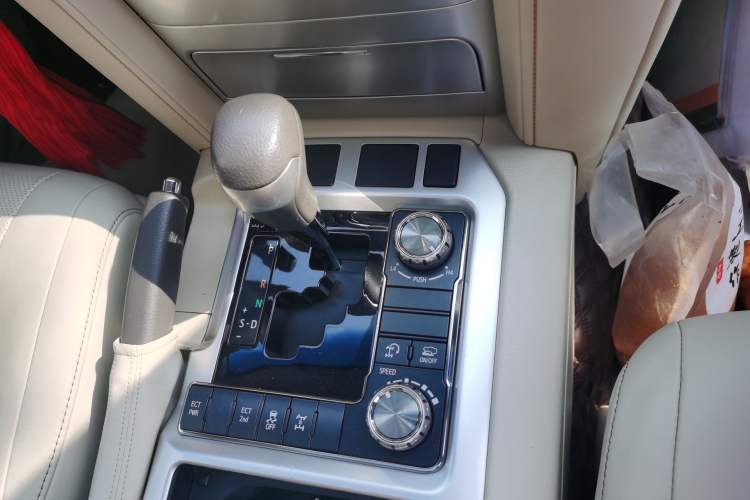 Used Toyota Land Cruiser 