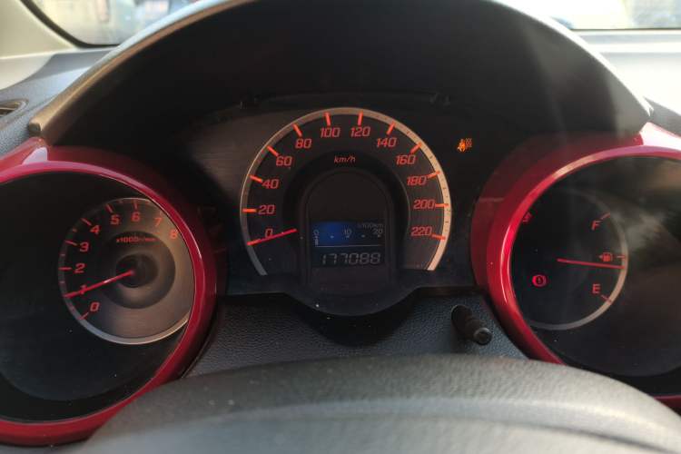 Used Honda Fit 2008 1.5L automatic luxury edition
