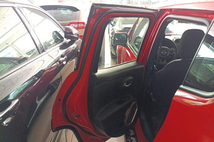 Used Jeep Renegade 2017 180T Automatic Kinetic Edition+