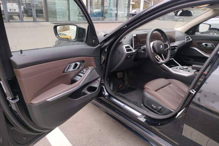 Used BMW 3 Series 2025 330Li M Sport Shadowline Package